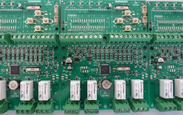 Alimentation à découpage avec gestion des sorties